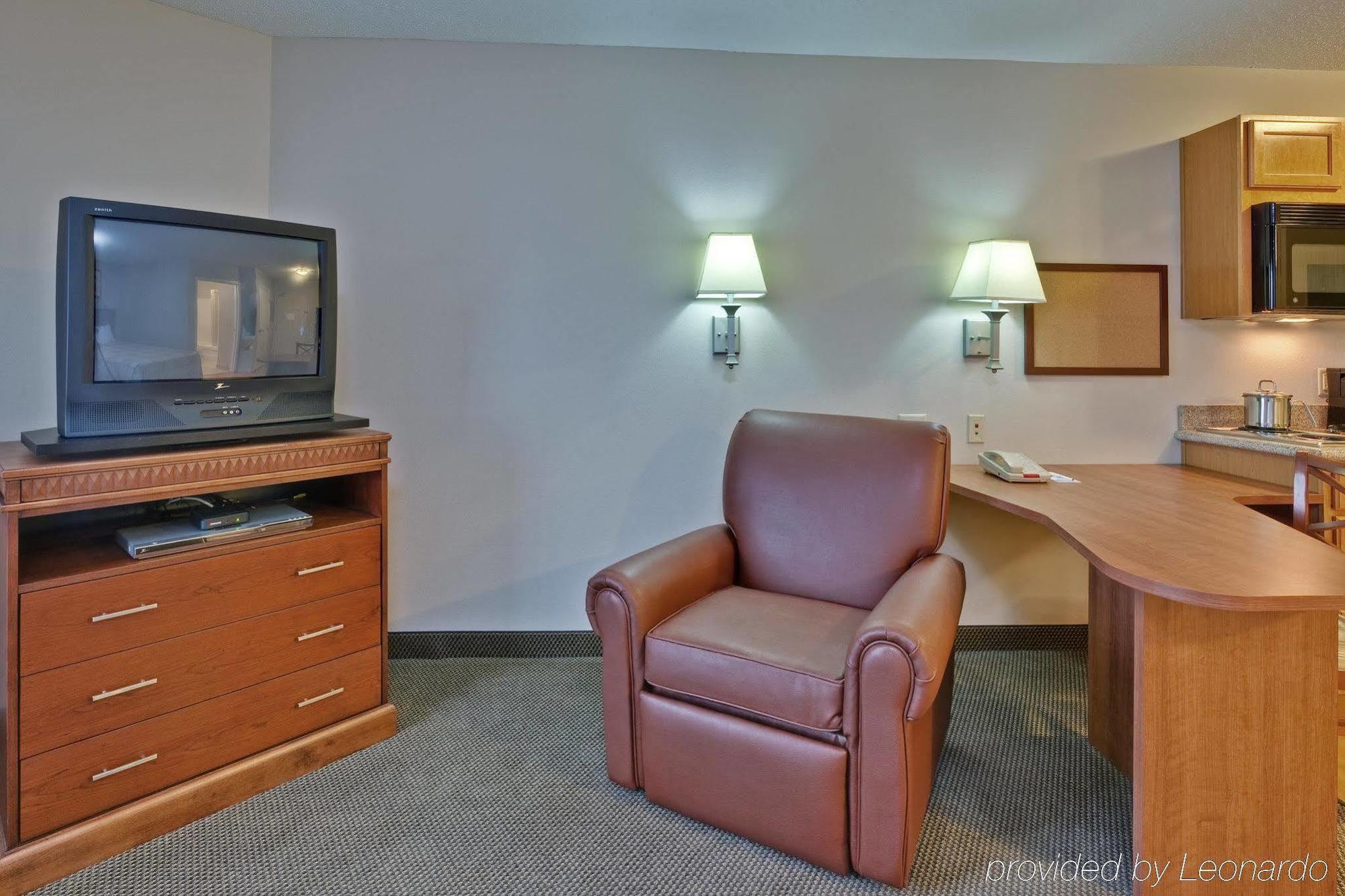 Candlewood Suites Fort Wayne - Nw By Ihg Quarto foto